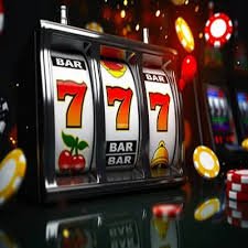မြန်မာ ကစားသမားများ Wave Money KBZPay ဖြင့် ငွေထုတ်နေသောပုံ
